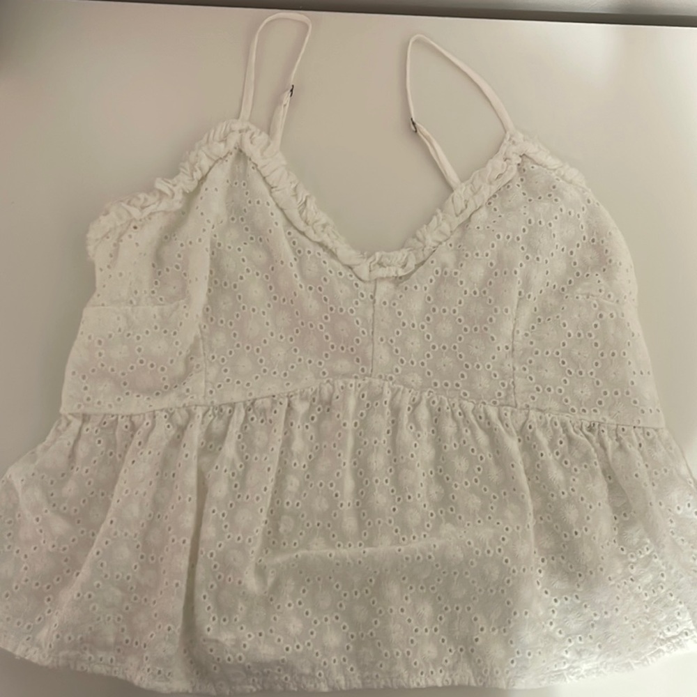 white cami cropped flowy top